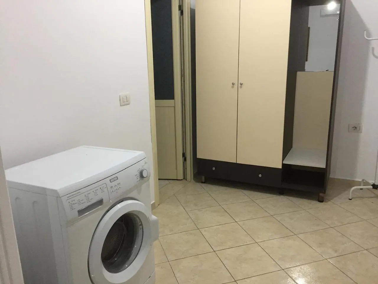 Albear Holiday Home Vlorë 0*,  Albanie