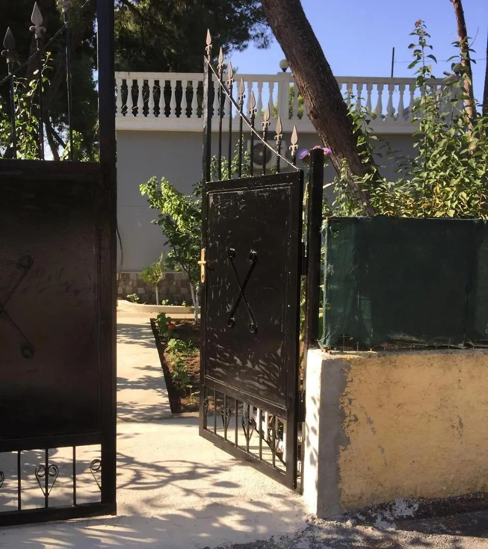 Albear Holiday Home Vlorë 0*,  Albanie